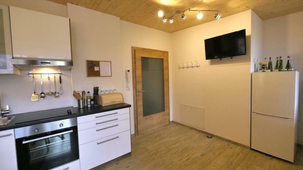 Apartment Lanser Fügen Exteriör bild